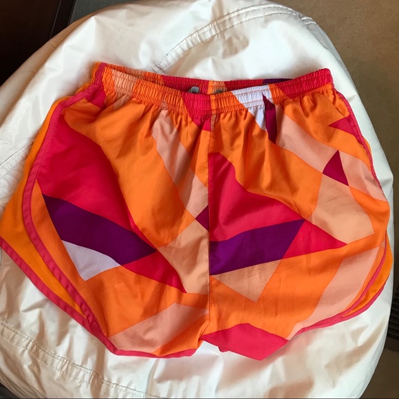Nike shorts - Picture 2 of 3